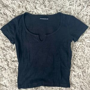 Navy Abercrombie & Fitch T-Shirt